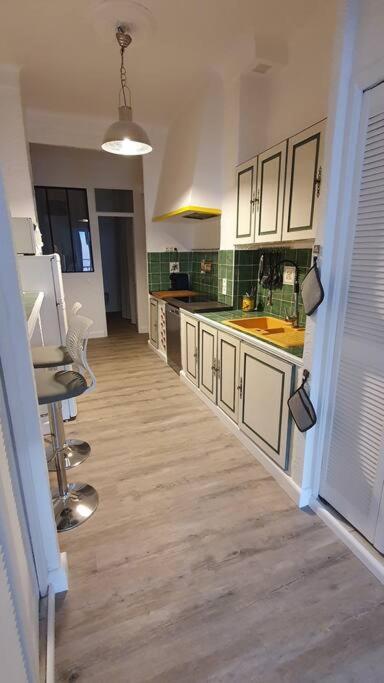Appartement Centre-Historique 70 M2 Fréjus エクステリア 写真